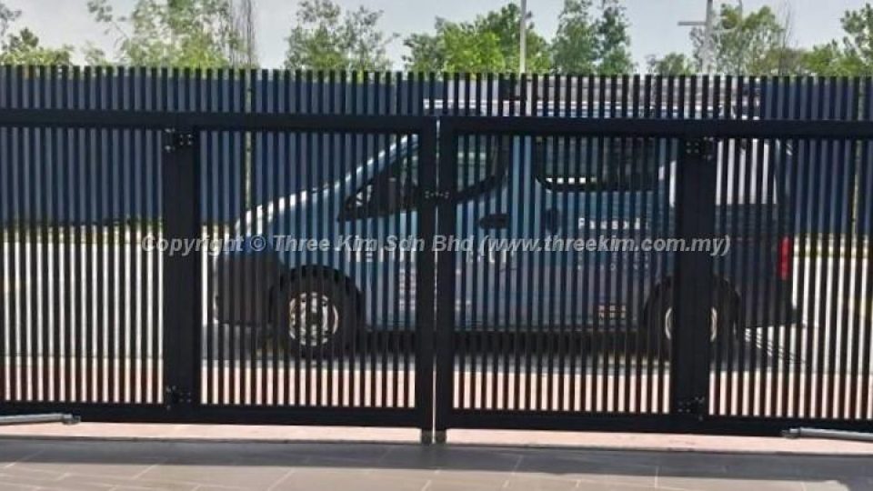 A9Rude4lk_1au6dj6_7x0